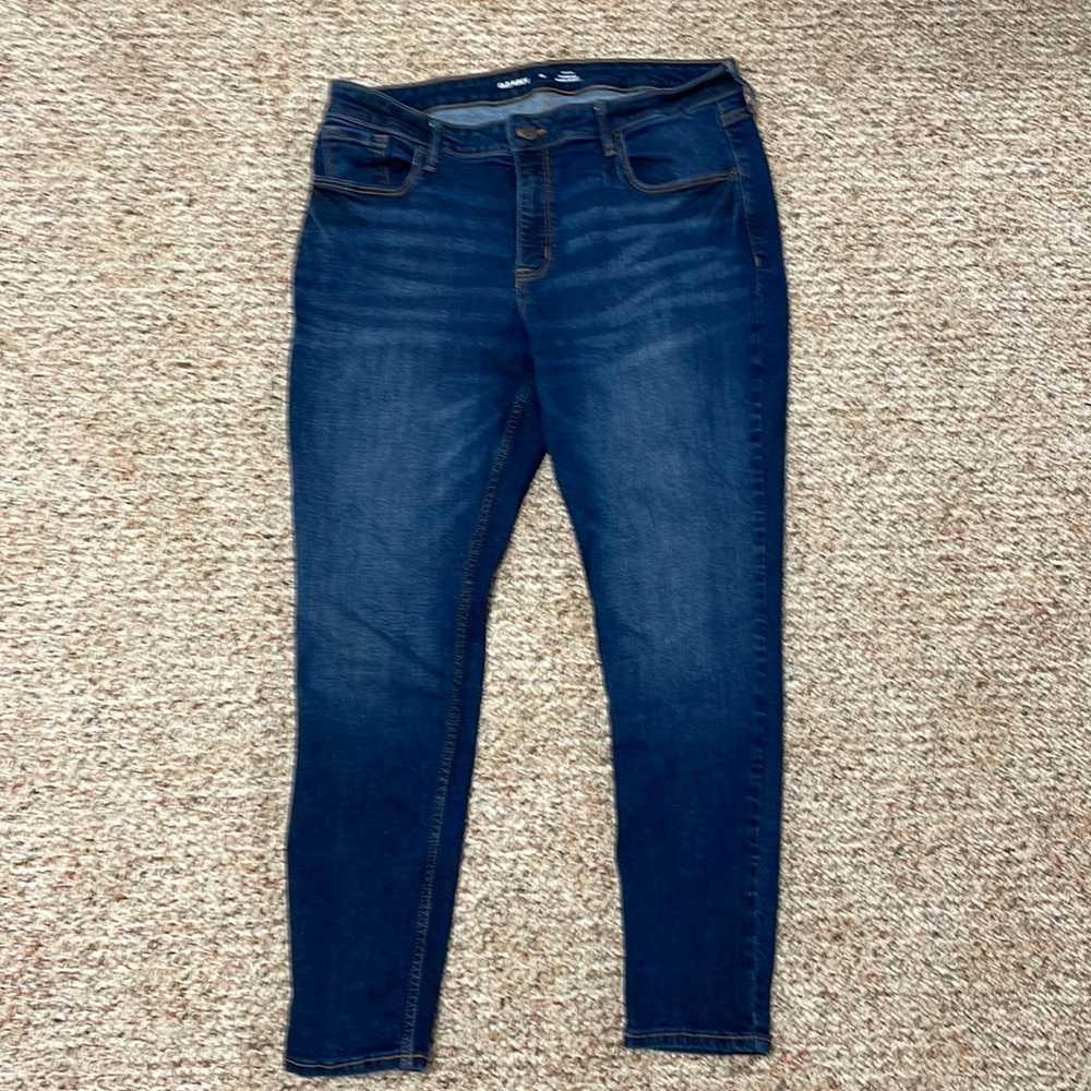 Old Navy Rock Star Super Skinny Mid-Rise Jeans, Size 16